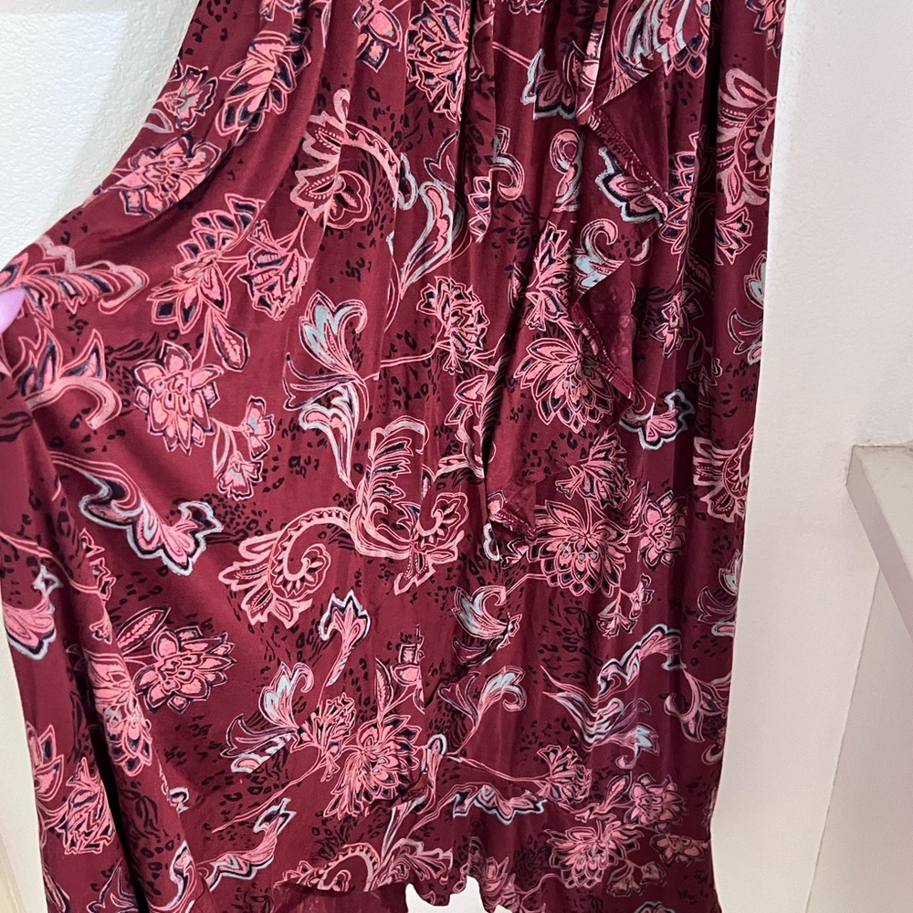 Ingrid & Isabel Burgundy Floral Long Sleeve maternity Dress - Picture 2 of 4